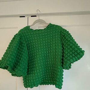 Eri + Ali Textured Puff Sleeve top - size L